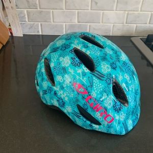 EUC Giro Scamp Baby / Toddler Helmet